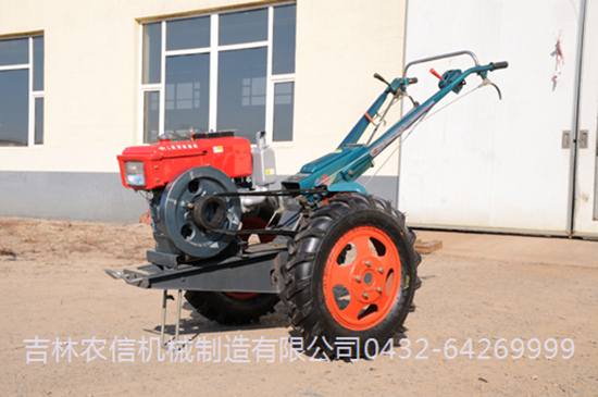 NX101型四驅手扶(fu)拖拉機