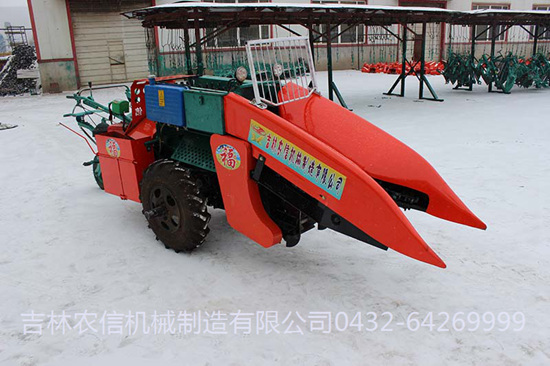 4YZ-1玉米聯合收獲機(ji)